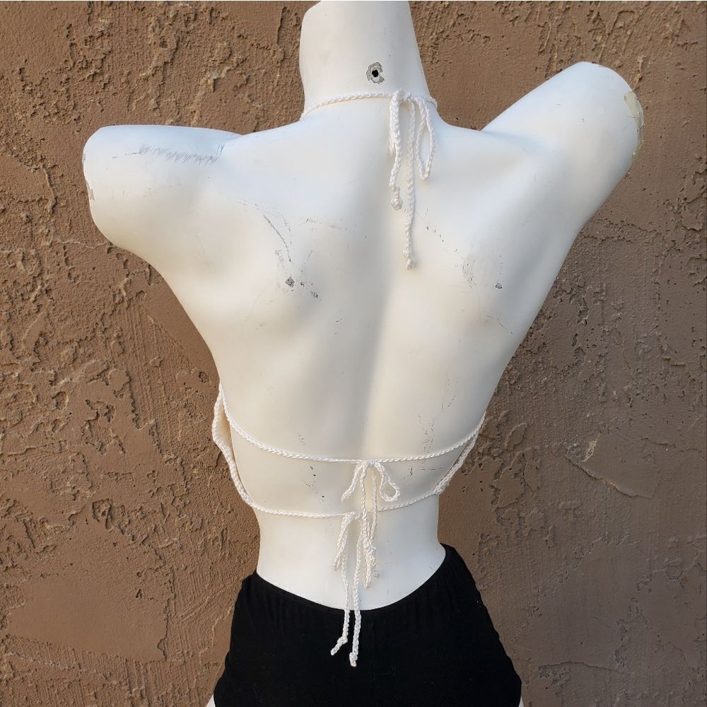 Hand Crafted Off-white Crochet Cropped Halter Top Size L - Picture 3 of 10